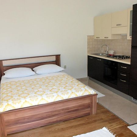 Apartments & Room Masa Starigrad Paklenica Bilik gambar